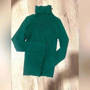 Green Ribbed Turtleneck Sweater, XS, Cozy & Stylish. Holiday, Soft Acrylic Blend